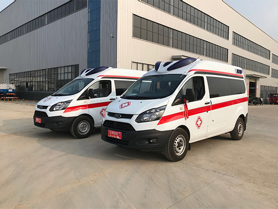 （國六）福特全順中軸中頂監(jiān)護型救護車